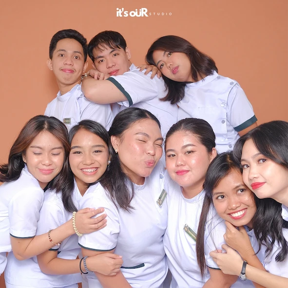 Barkada Package - Friends Group Photography for 8 People